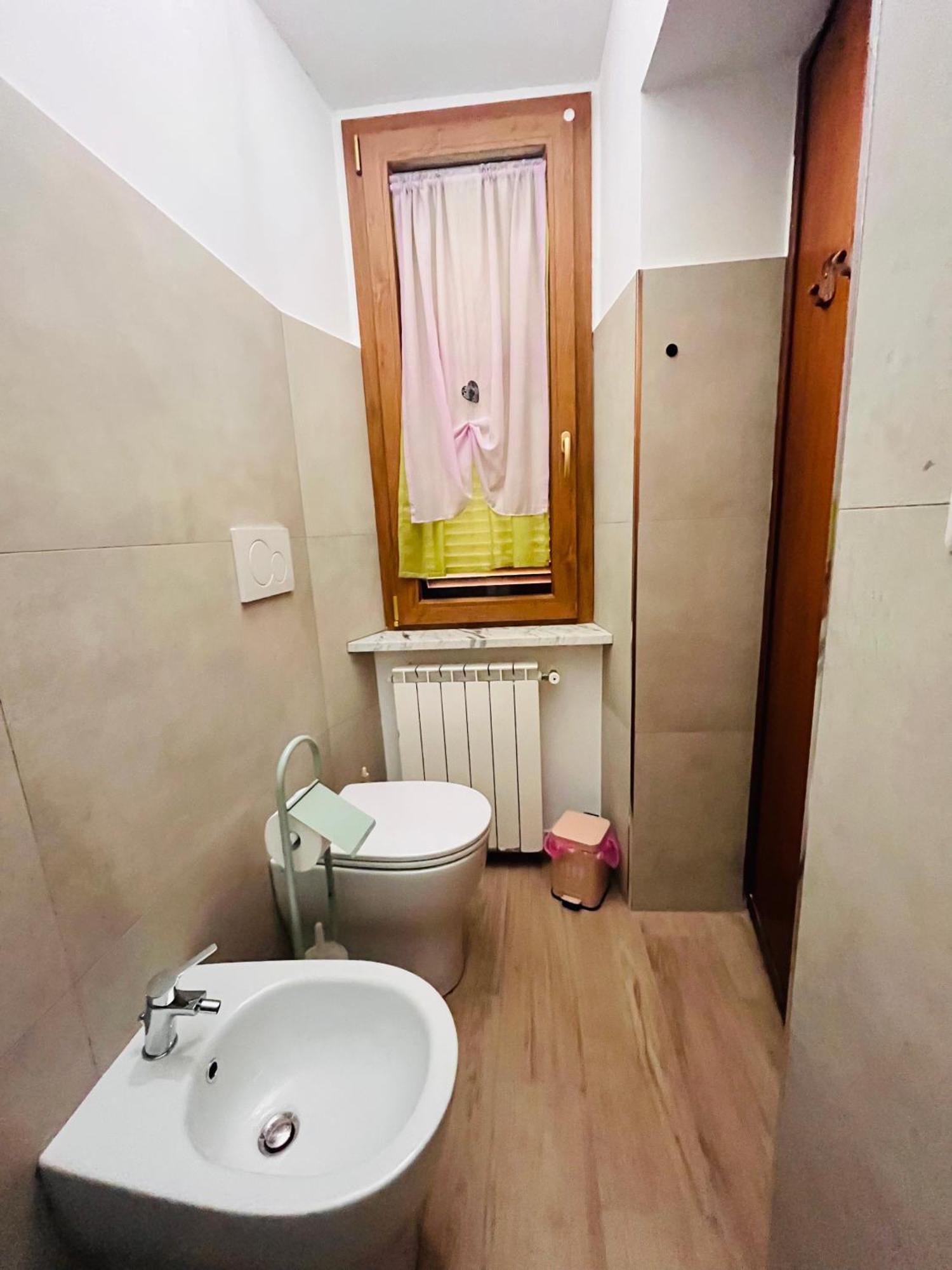 La Verde Rosa - Casa Vacanze A Due Passi Dal Lago Marta Dış mekan fotoğraf
